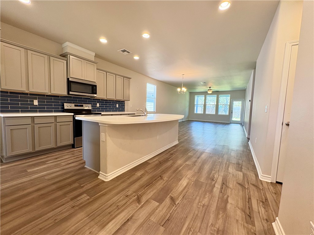 1911 Shellbank Ave Property Photo 4