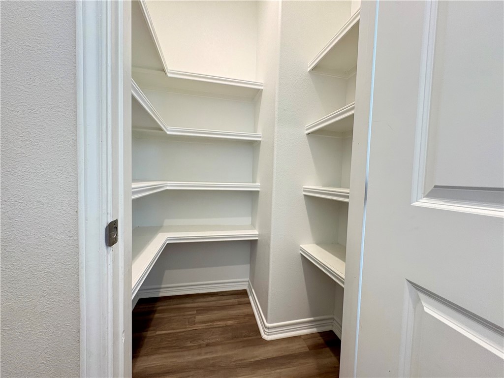 1911 Shellbank Ave Property Photo 6