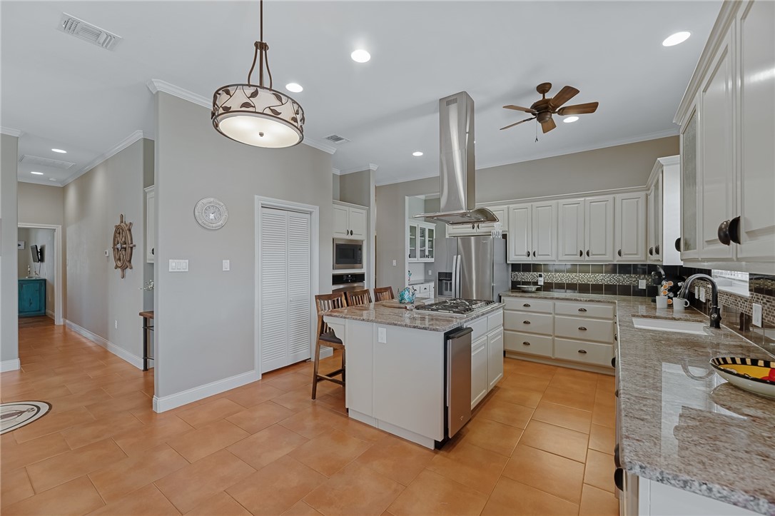 1013 Pompano Property Photo 7