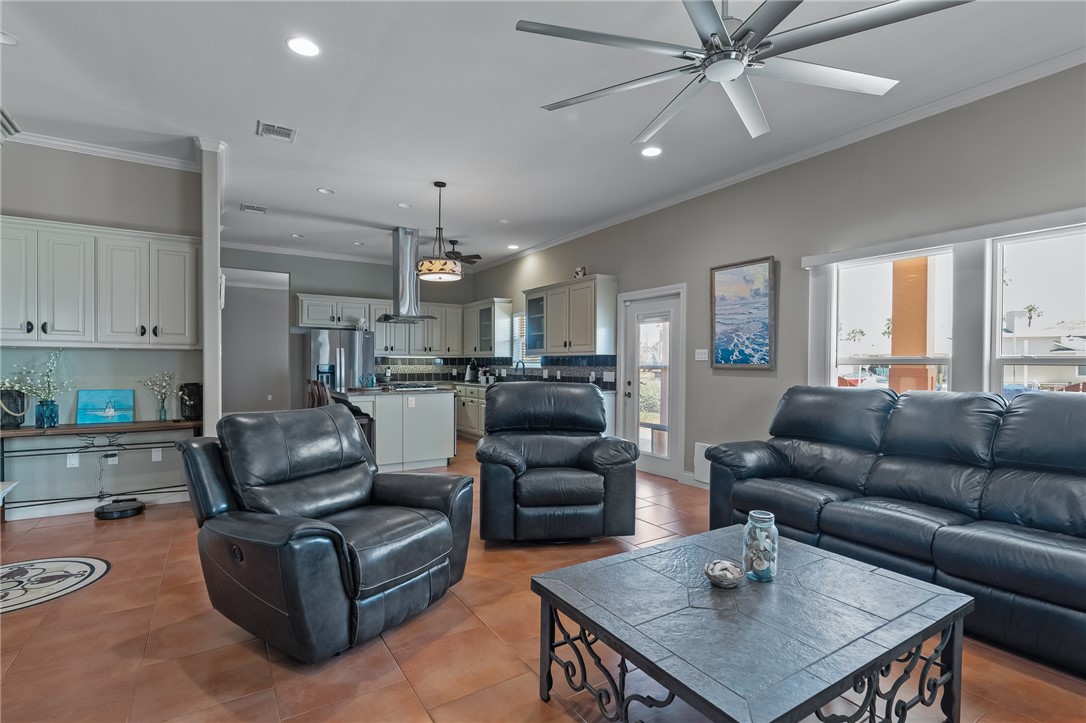 1013 Pompano Property Photo 18