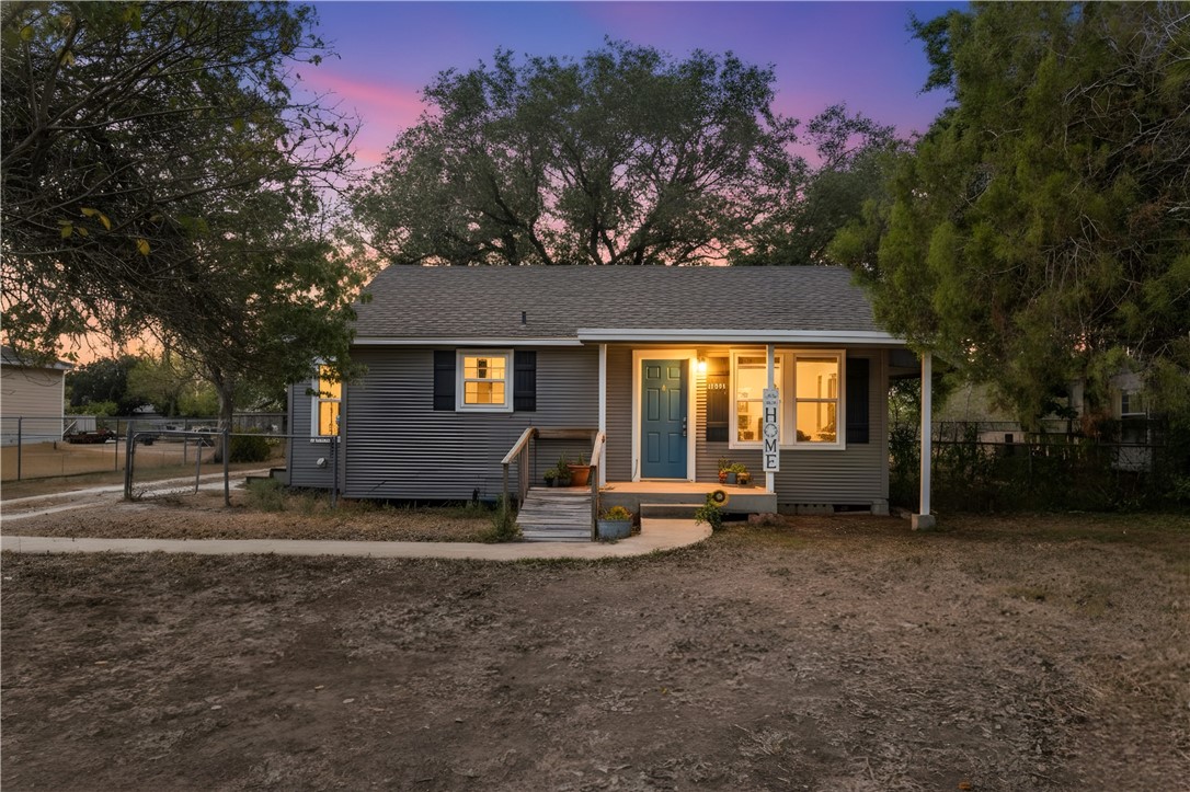 10941 Shady Lane Property Photo 3