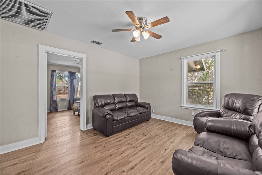 10941 Shady Lane Property Photo 4