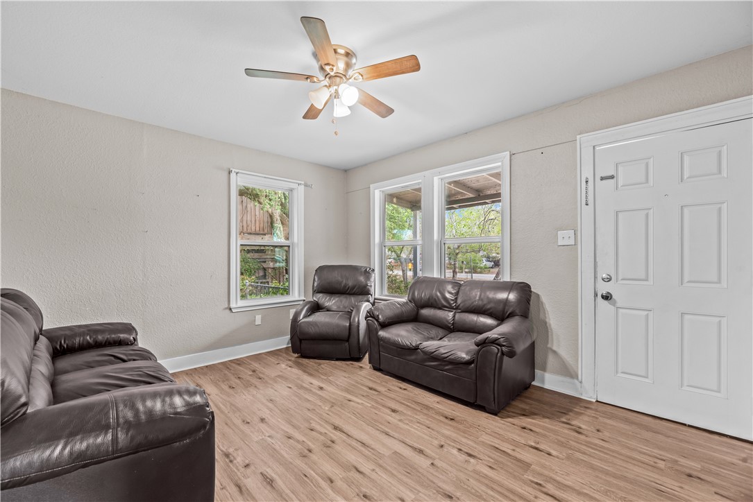 10941 Shady Lane Property Photo 5