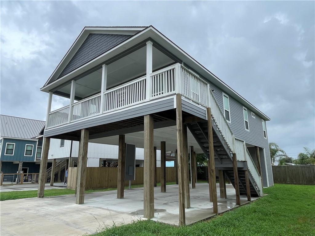 213 Las Palmas Dr Property Photo 2