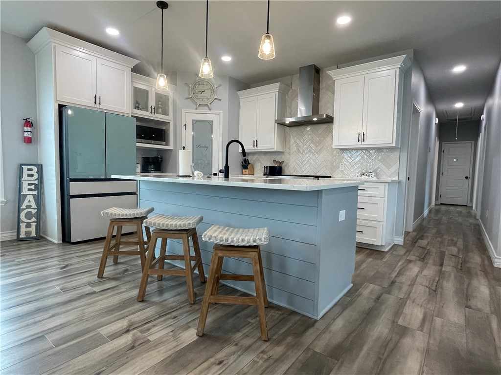 213 Las Palmas Dr Property Photo 3