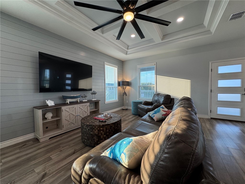 213 Las Palmas Dr Property Photo 11