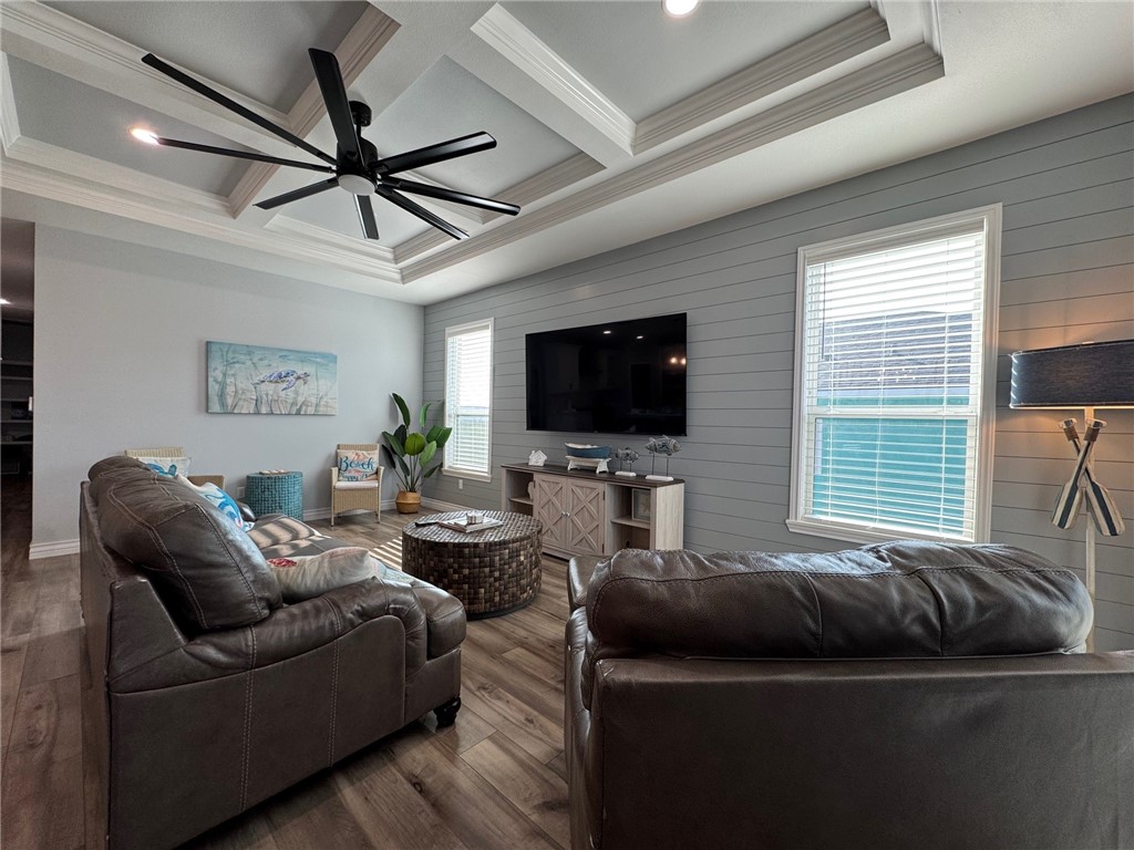 213 Las Palmas Dr Property Photo 12