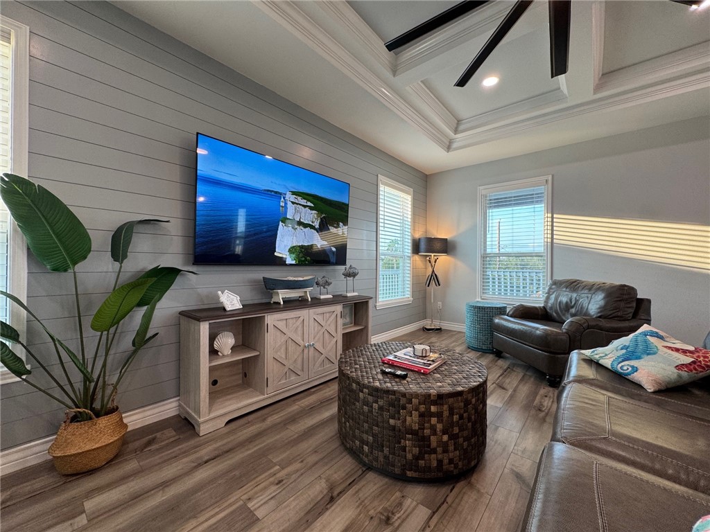 213 Las Palmas Dr Property Photo 14