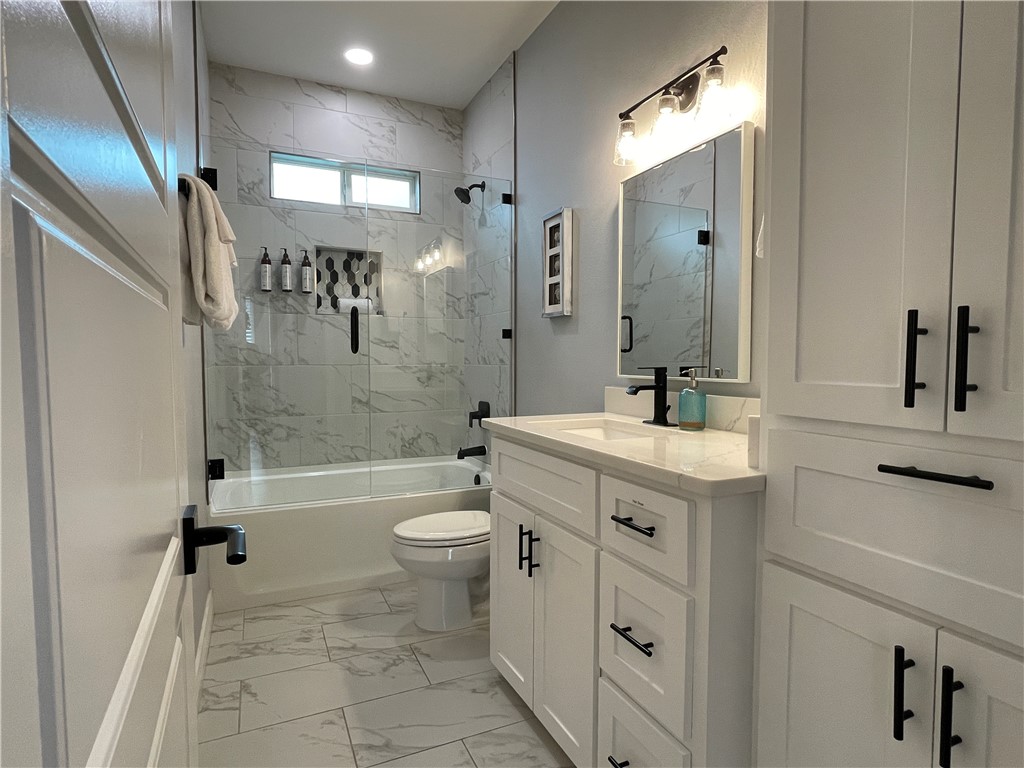 213 Las Palmas Dr Property Photo 21