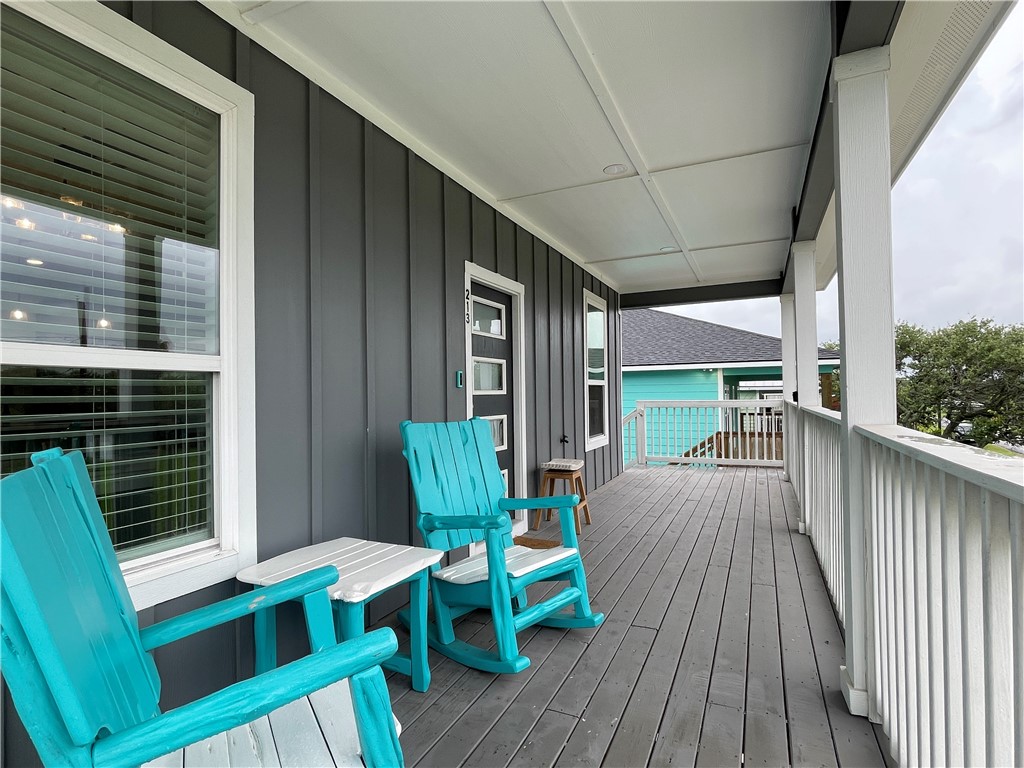 213 Las Palmas Dr Property Photo 28