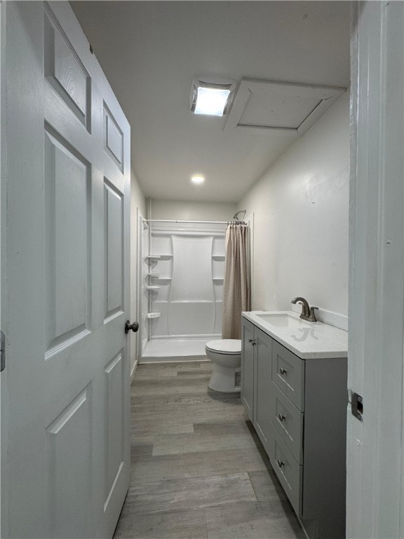 910 Elizabeth St Property Photo 8