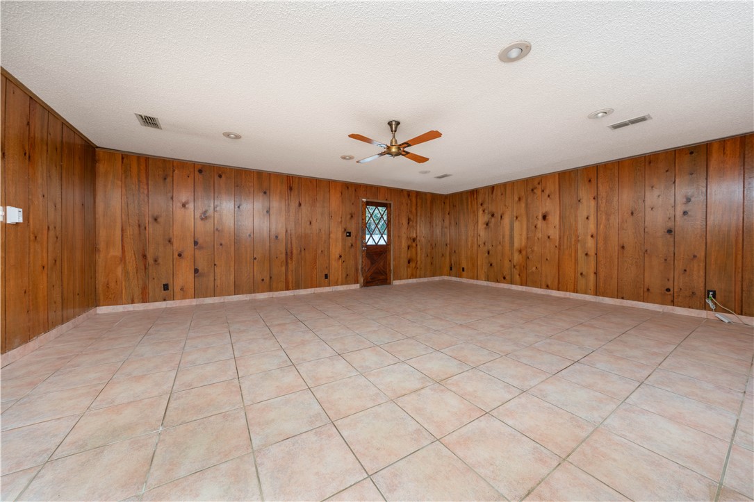 709 Lincoln St Property Photo 13