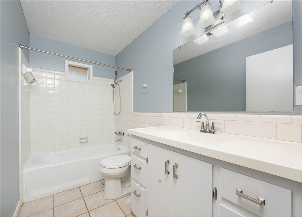 709 Lincoln St Property Photo 18