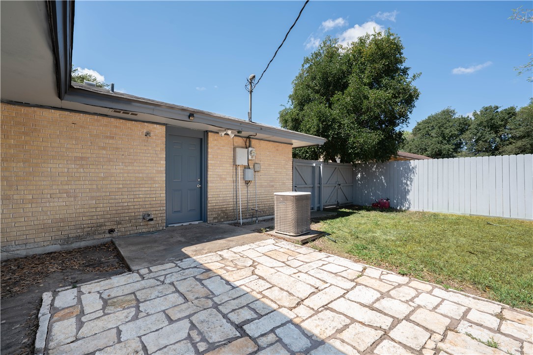 709 Lincoln St Property Photo 20