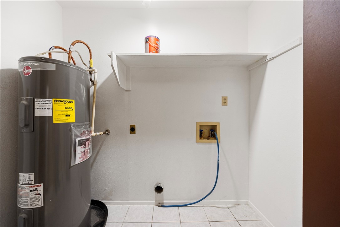 2425 Manitoba Dr Property Photo 10