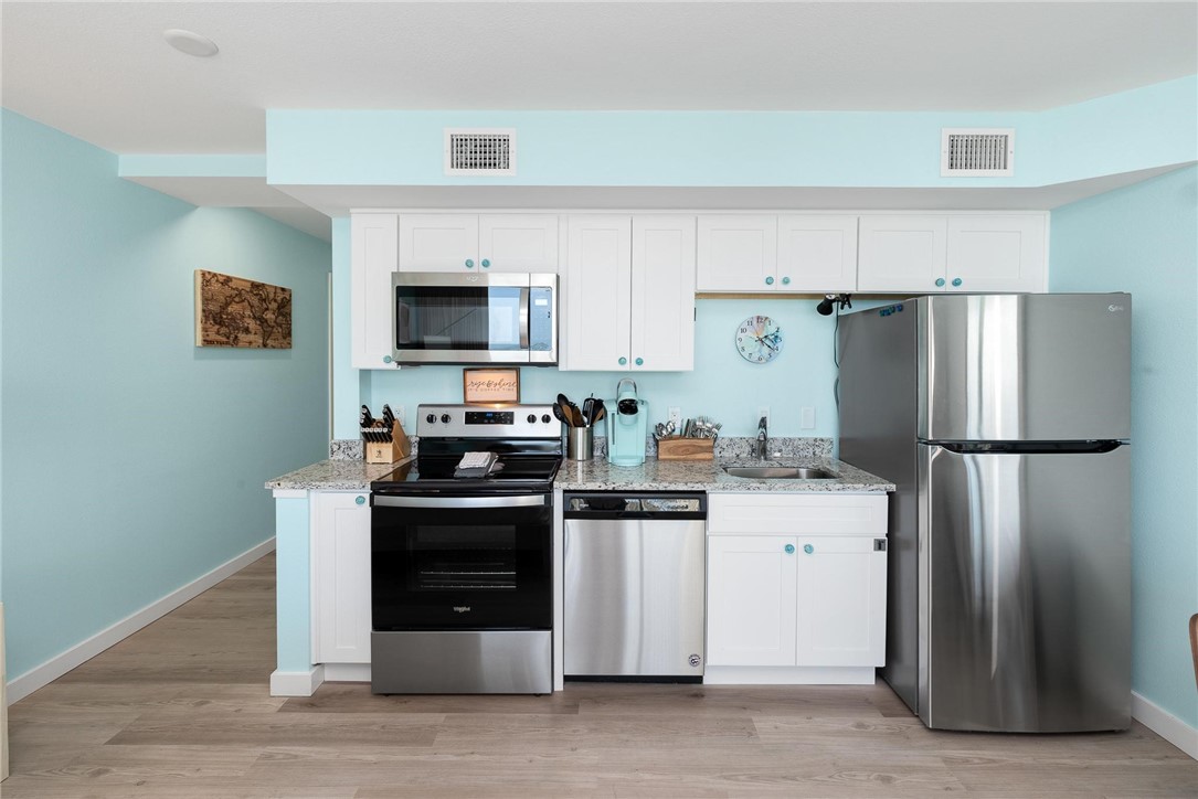 800 Sand Castle Dr Property Photo 10