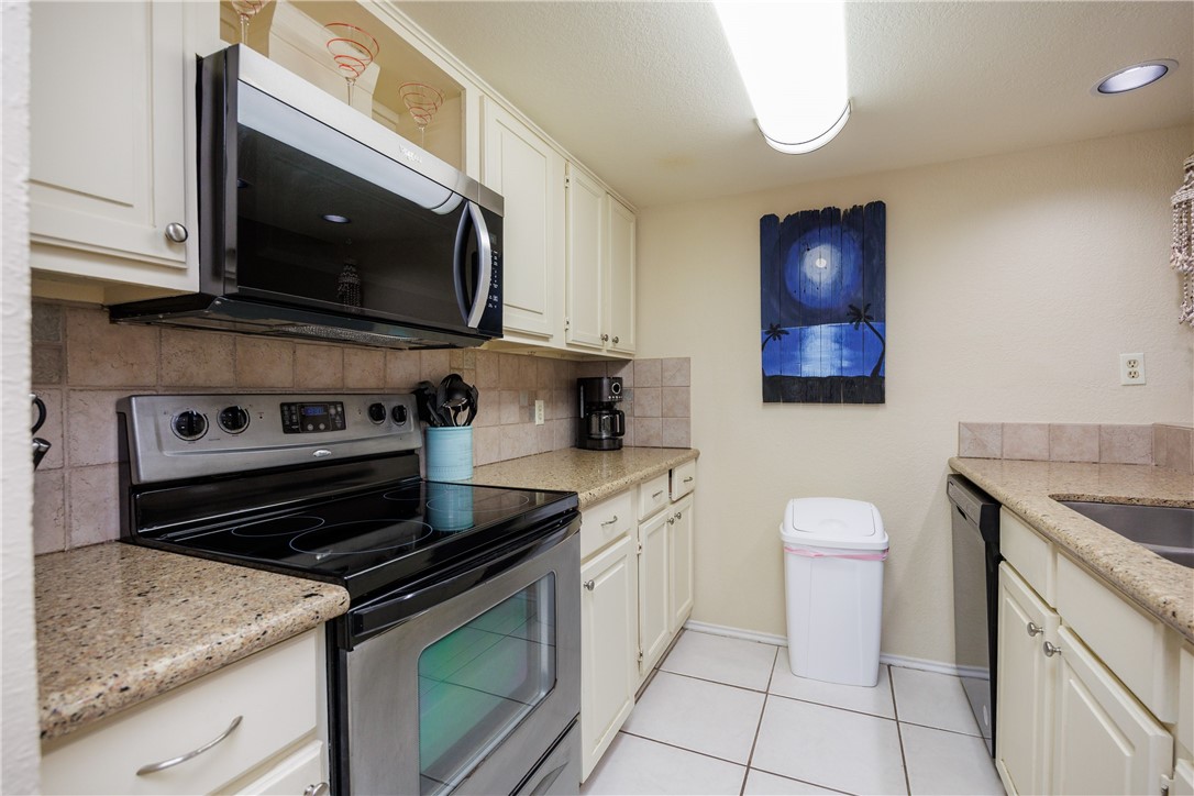 14921 Windward Dr 208 Property Photo 7