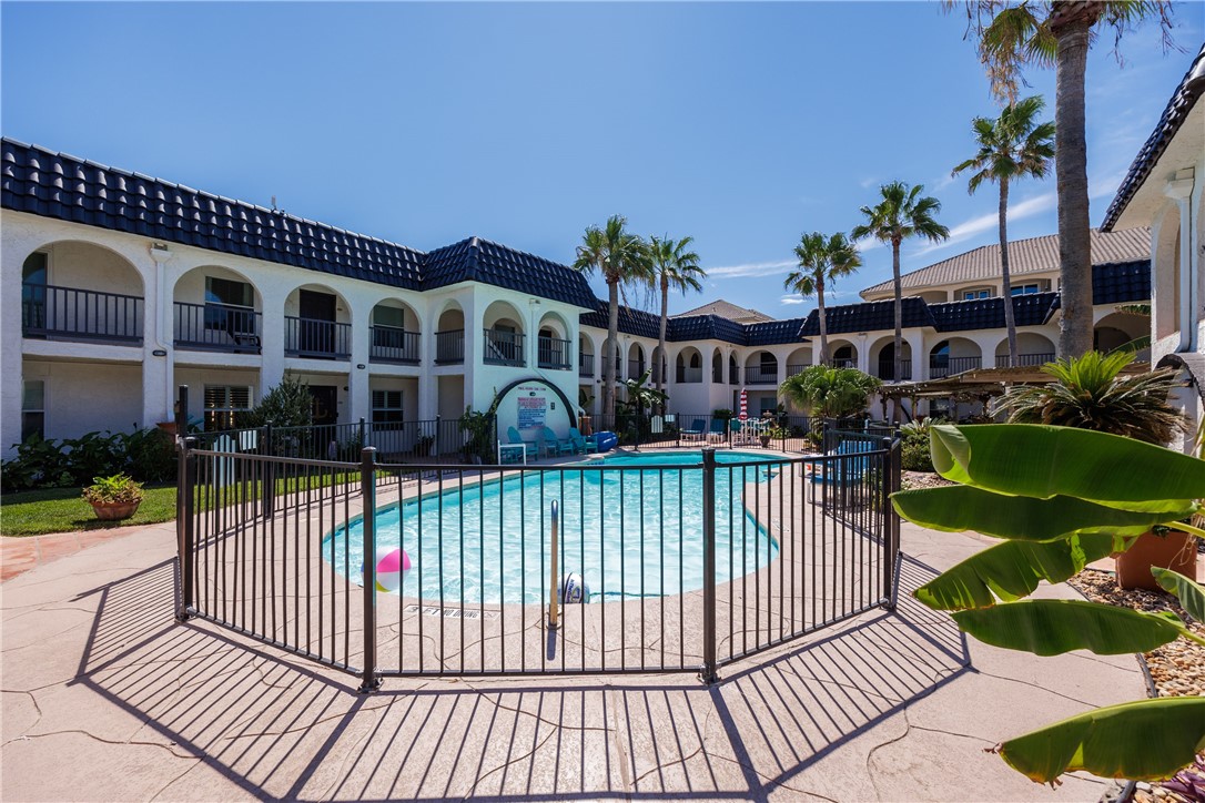 14921 Windward Dr 208 Property Photo 17