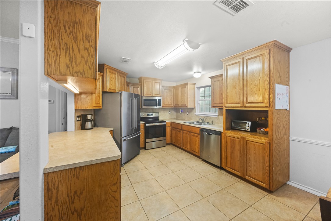 229 Wise Ave Property Photo 10