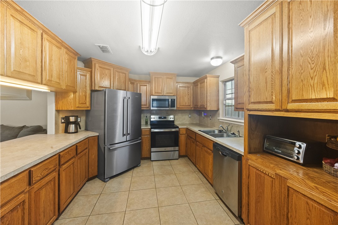 229 Wise Ave Property Photo 11