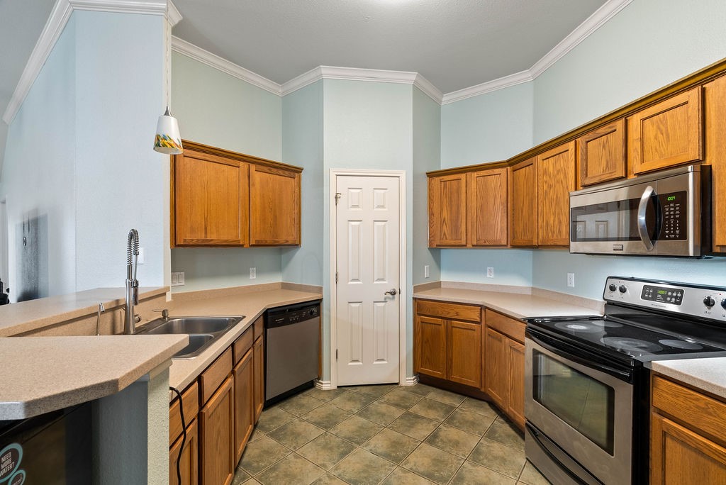 7510 Geiger Dr Property Photo 7