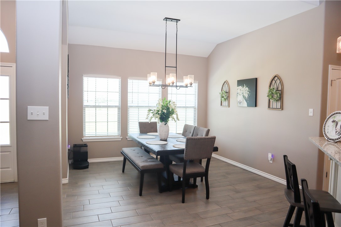 5536 County Road 101 Property Photo 3