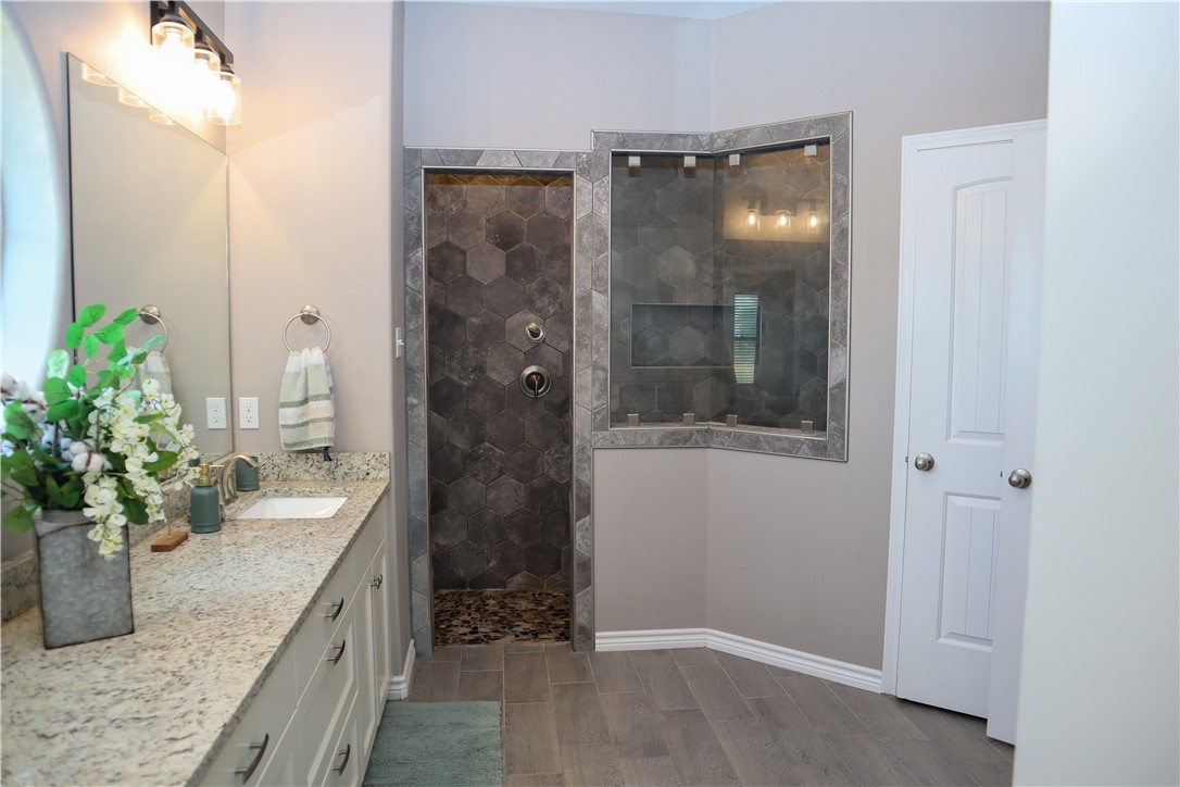 5536 County Road 101 Property Photo 13