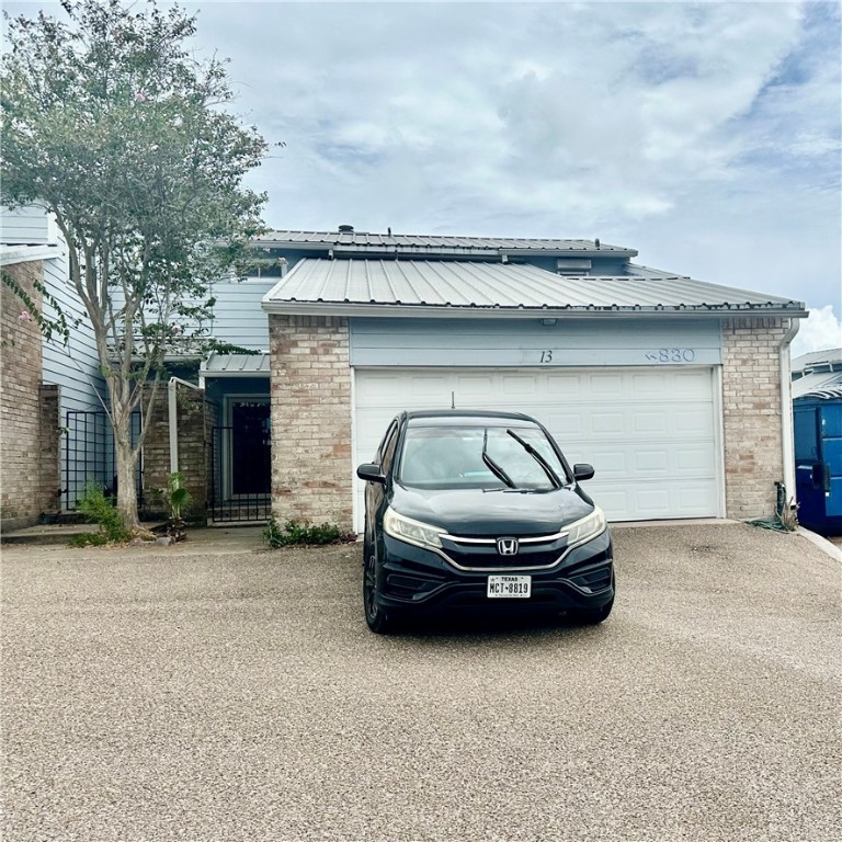 830 Cliff Dr 13 Property Photo 1