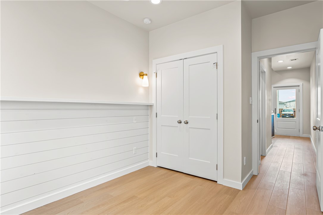 434 Oleander St 7 Property Photo 6