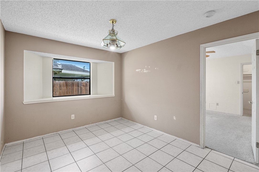 3930 Dunstain St Property Photo 6