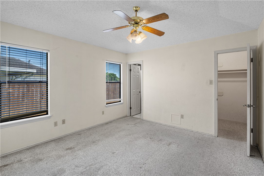 3930 Dunstain St Property Photo 7