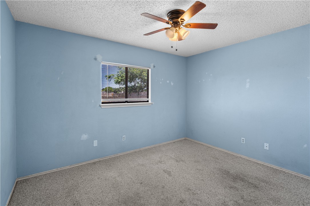 3930 Dunstain St Property Photo 9