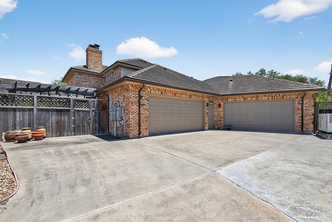 4811 Ocean Dr Property Photo 35