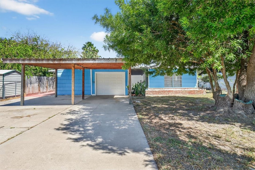 3231 Jamaica Dr Property Photo 1