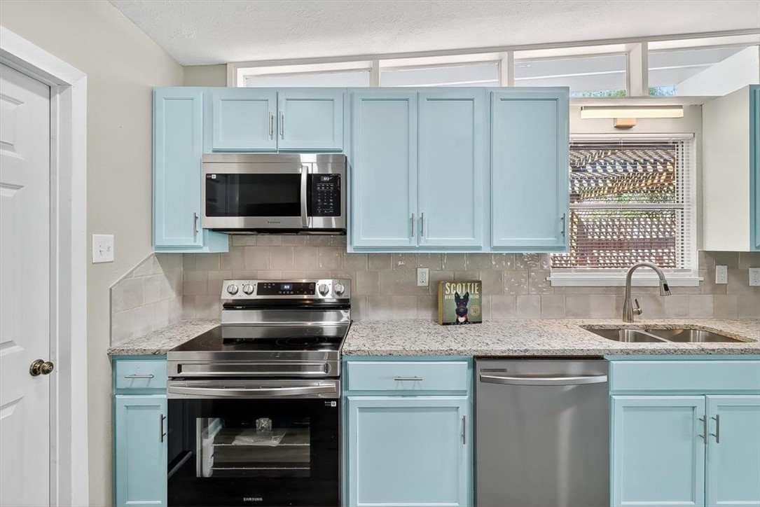 3231 Jamaica Dr Property Photo 15