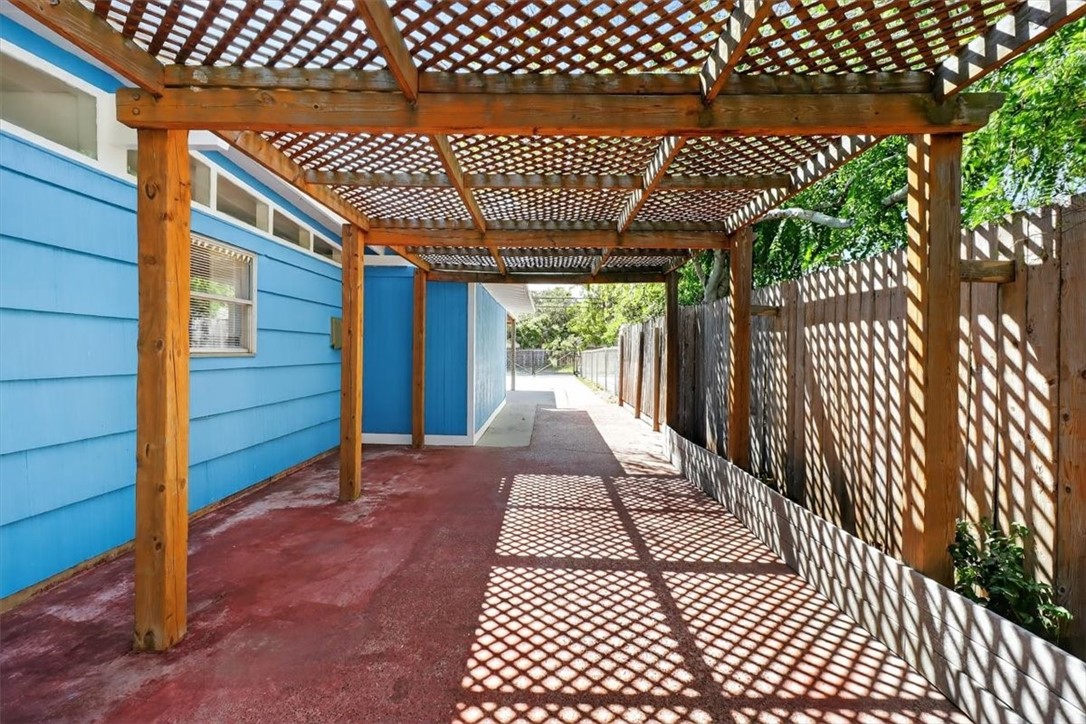 3231 Jamaica Dr Property Photo 36