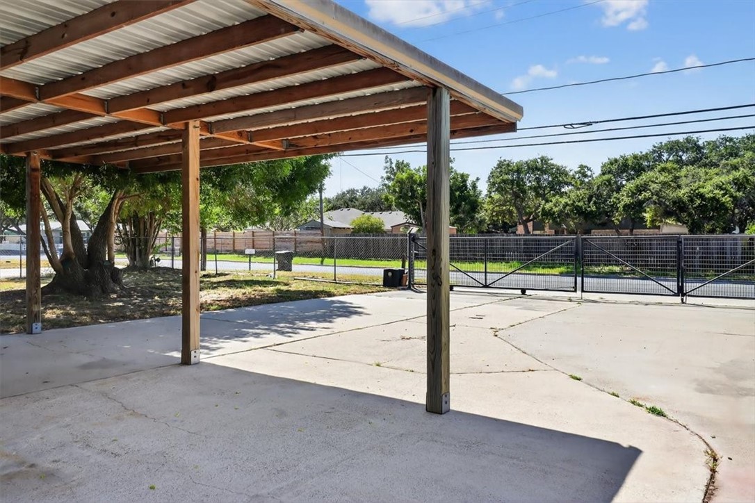 3231 Jamaica Dr Property Photo 38