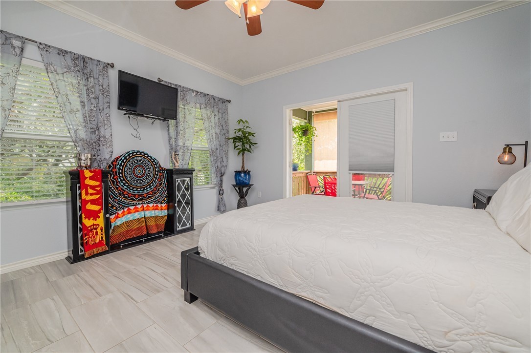 21 Bahama St S Property Photo 16