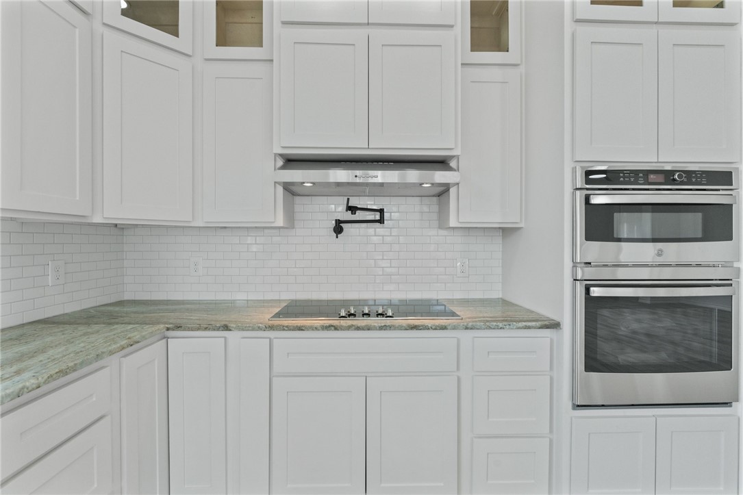 6722 La Salle Dr Property Photo 8