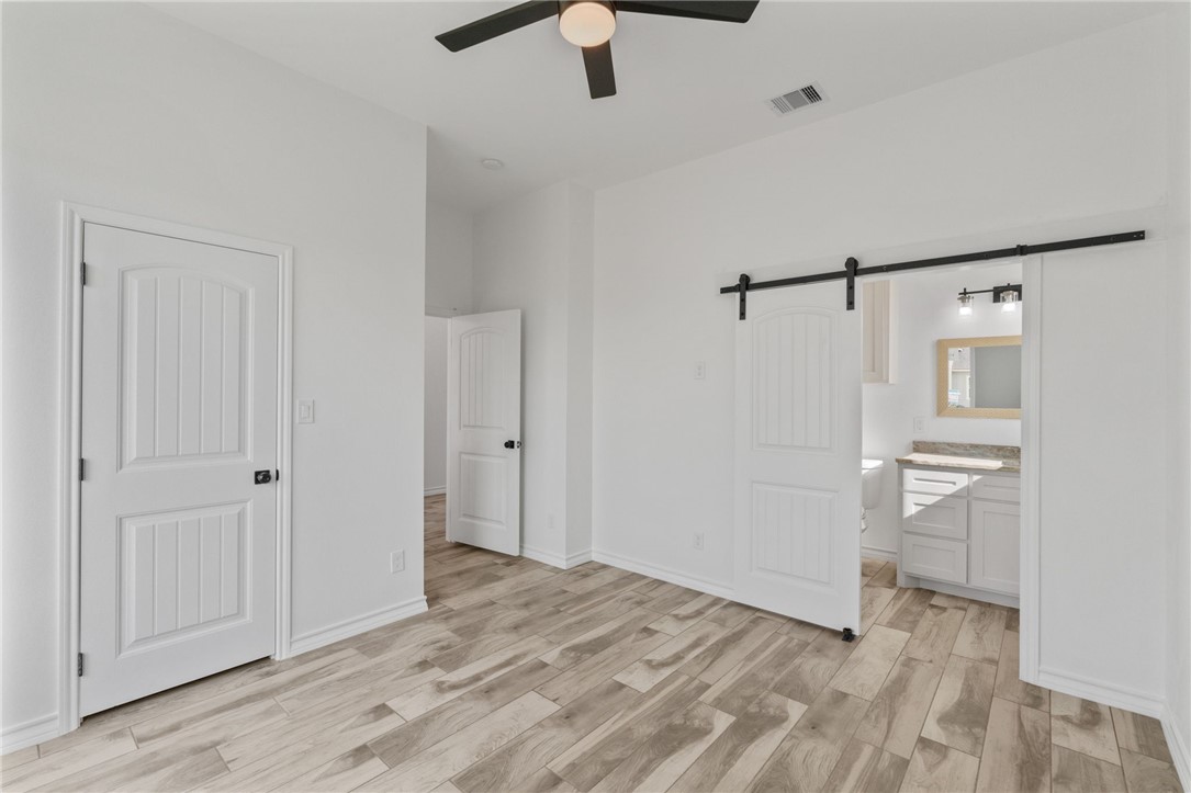 6722 La Salle Dr Property Photo 13