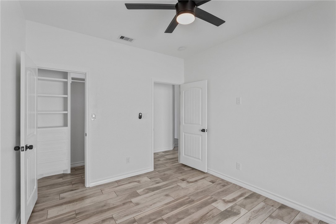 6722 La Salle Dr Property Photo 18