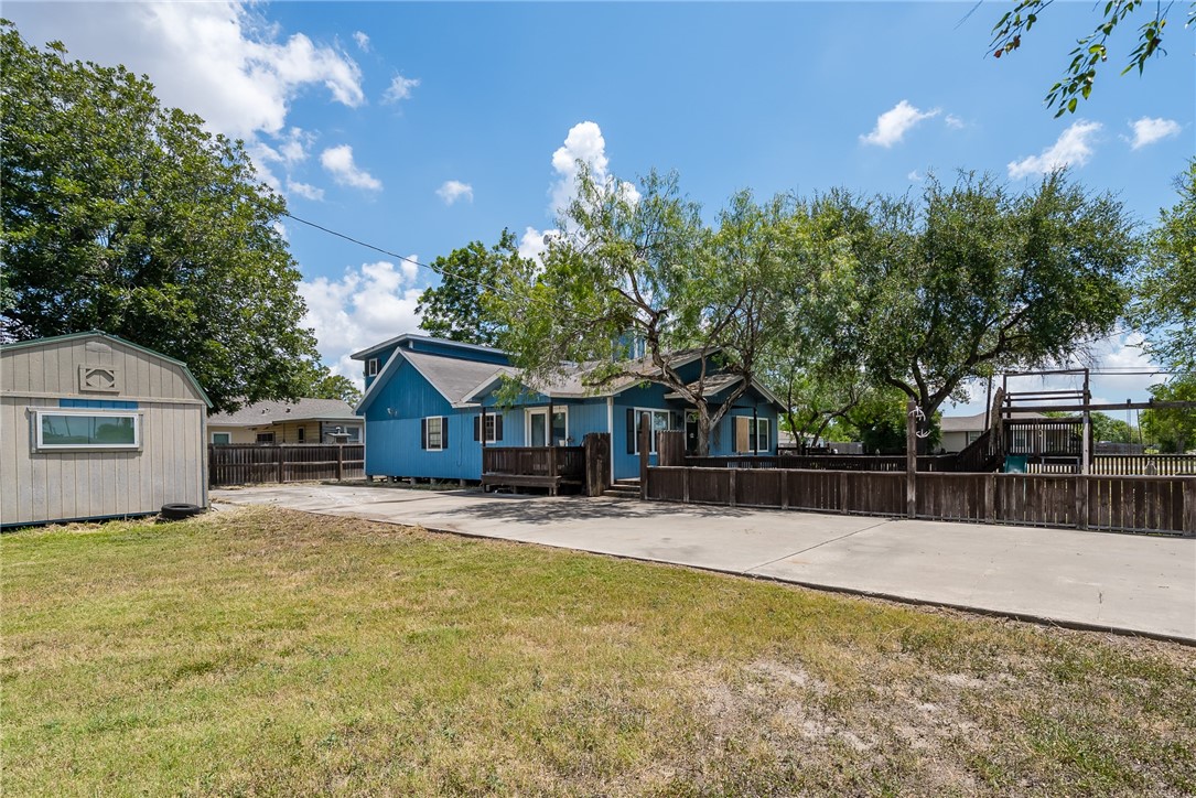 153 Avenue C Property Photo 5