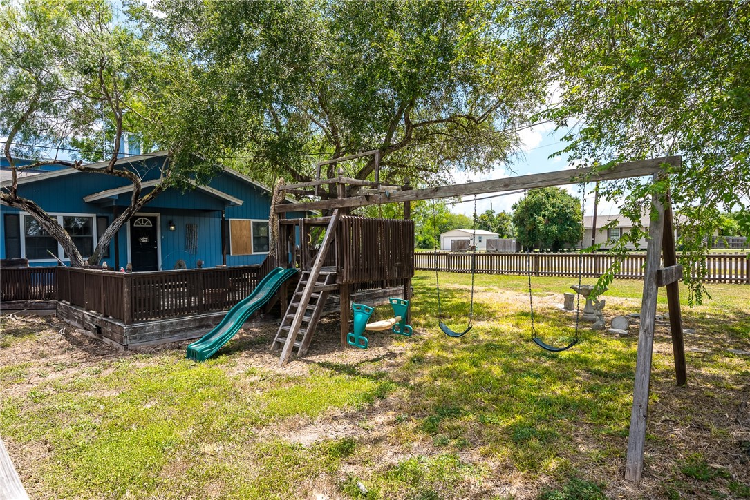 153 Avenue C Property Photo 6