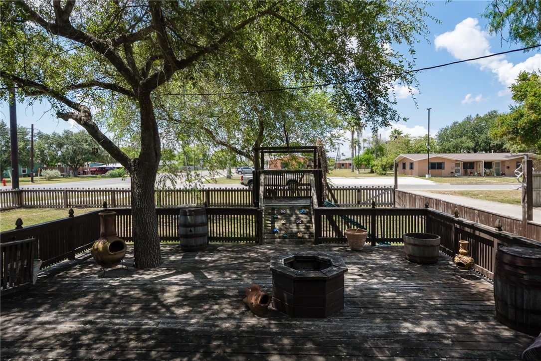 153 Avenue C Property Photo 9