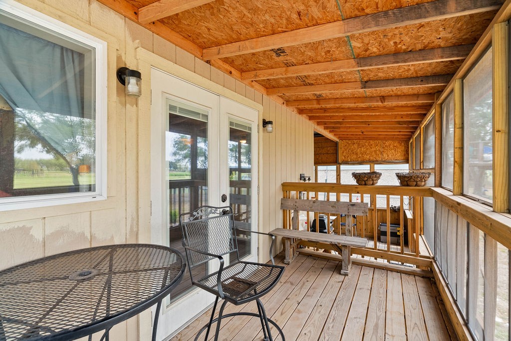 25027 Lakeshore Dr Property Photo 20