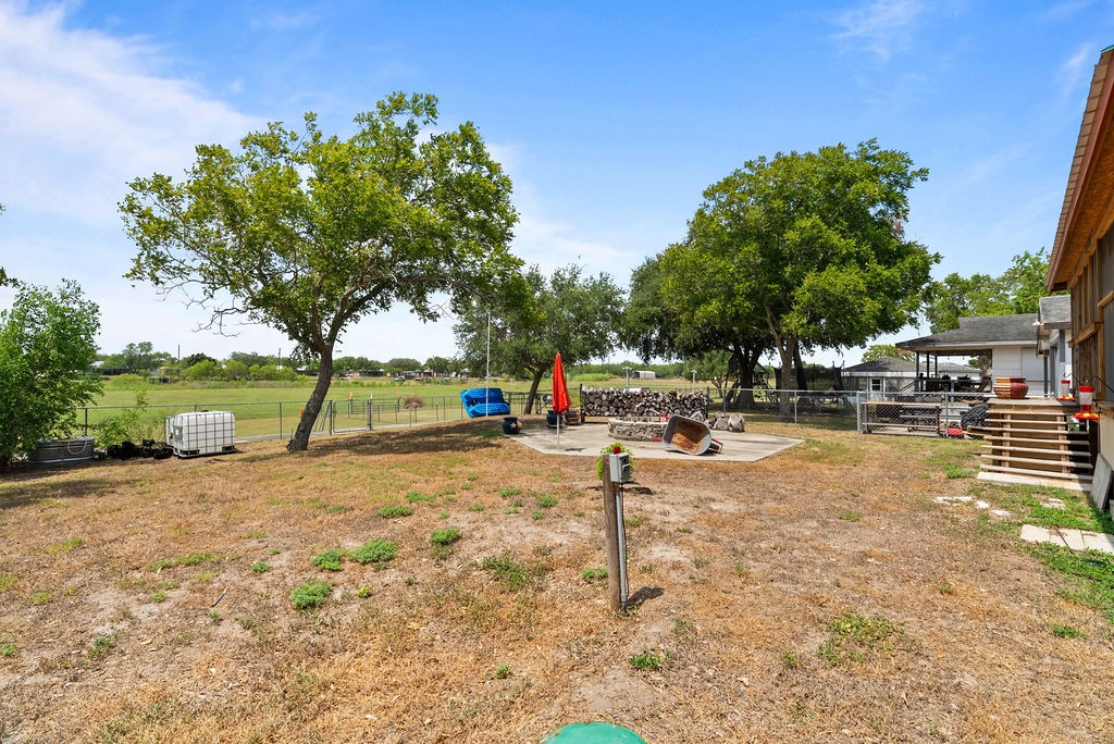 25027 Lakeshore Dr Property Photo 27