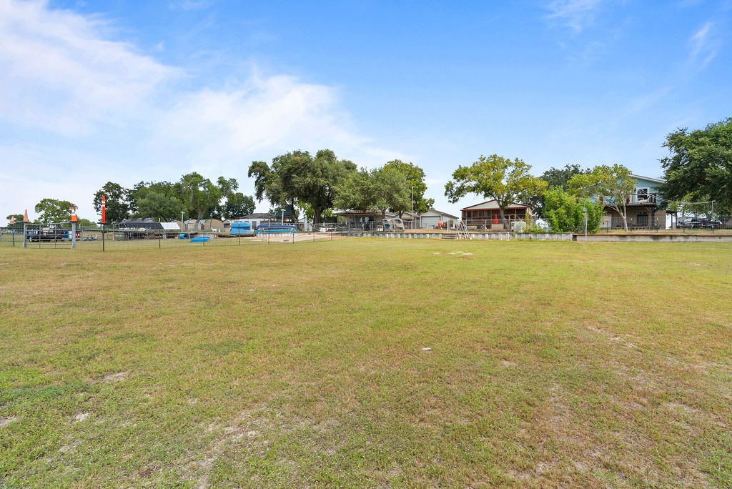 25027 Lakeshore Dr Property Photo 29