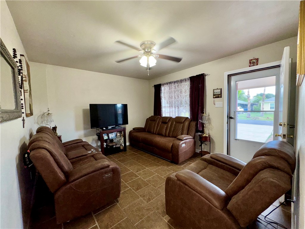 1934 Crestmont Property Photo 4