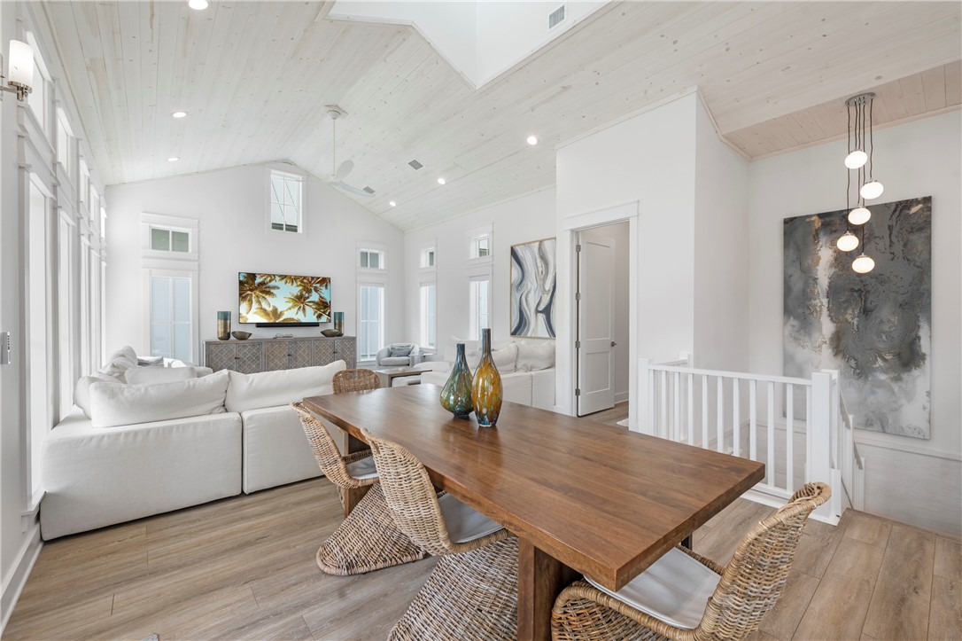 204 Round Road Property Photo 4