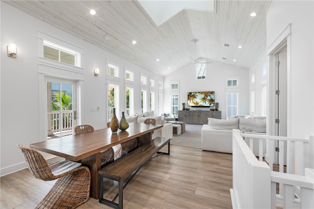 204 Round Road Property Photo 6